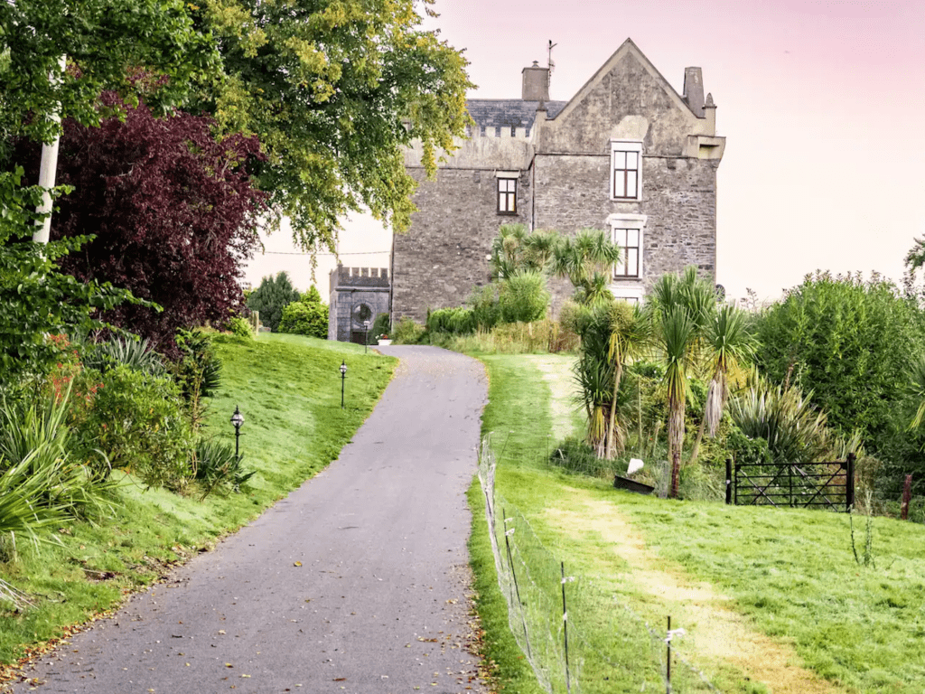 Ballea Castle – Beautiful luxurious Castle in Cork